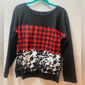NWT Woman’s M Crazy train Sweatshirt